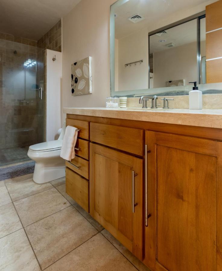Playa Blanca - 9th Floor Ocean Views! Apartment