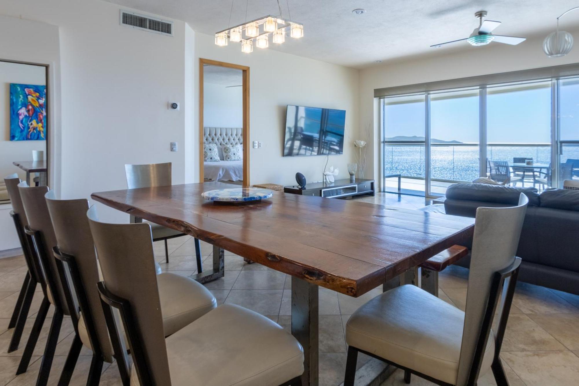 Apartment Playa Blanca - 9th Floor Ocean Views!