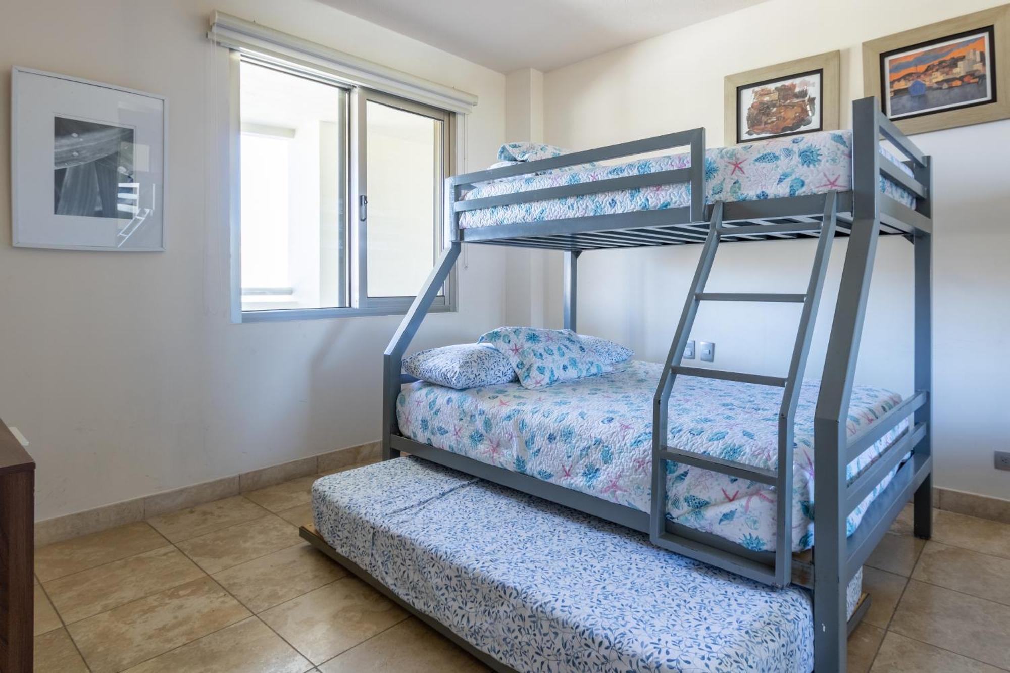Playa Blanca - 9th Floor Ocean Views! Apartment