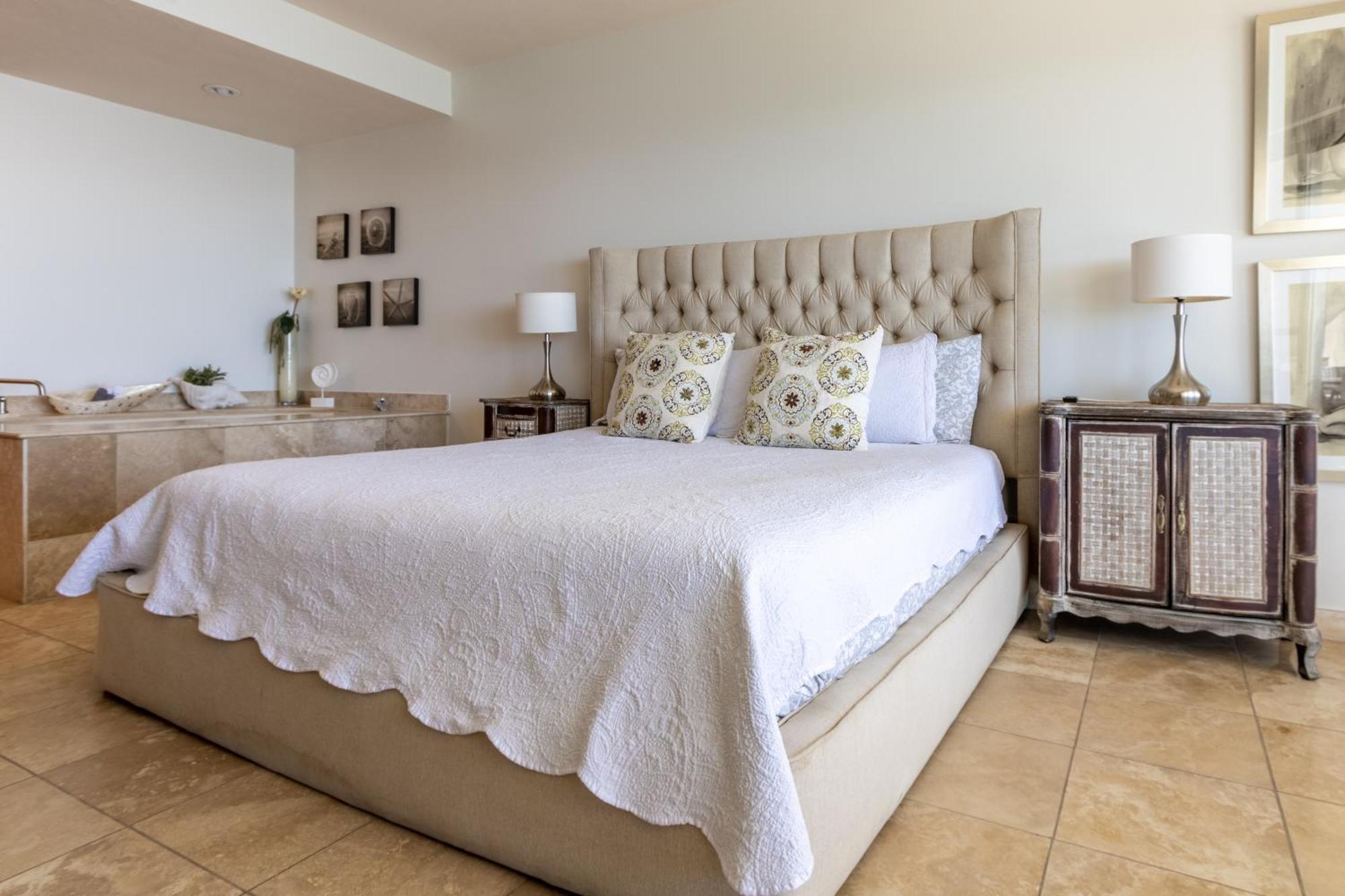Playa Blanca - 9th Floor Ocean Views! *